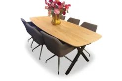 Eettafel Howling