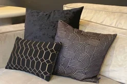 Sierkussen Black-Gold Petter  | Claudi