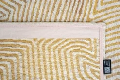 Vloerkleed Yellow Hippy 9799 Coral | Louis de Poortere